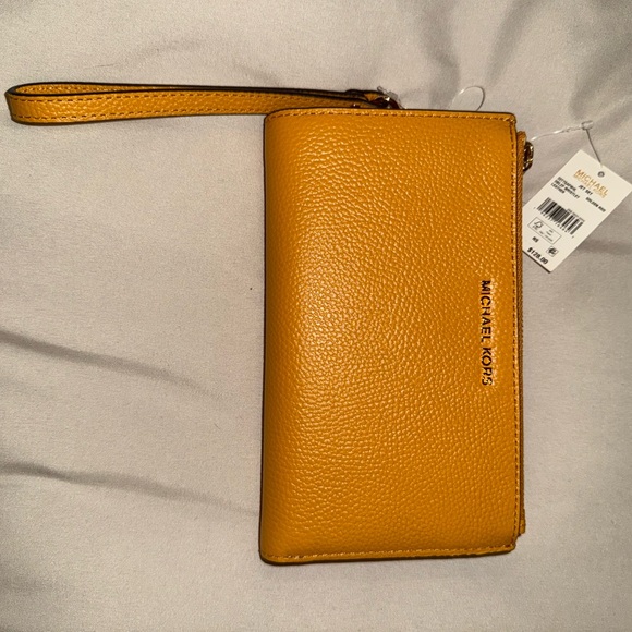 MICHAEL Michael Kors Mustard Wallet - Picture 3 of 3